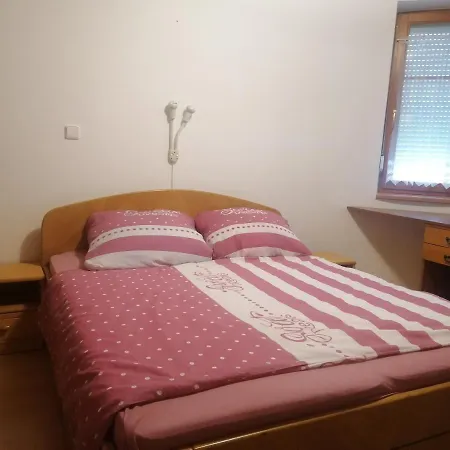 公寓 Apartman Na Mlyne
