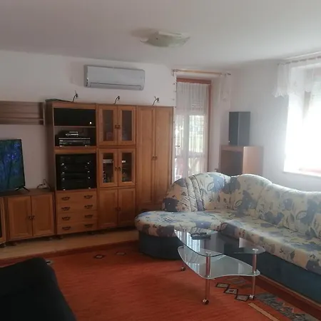 Apartman Na Mlyne 鲁哈科维斯